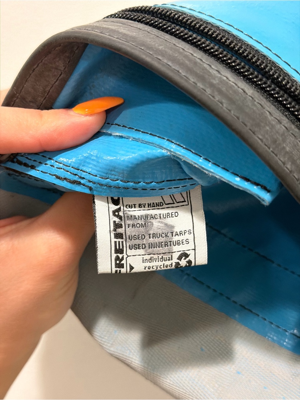 Freitag F40 JAMIE Sky Blue Sling Unisex Crossbody Messenger Hip Bag - Picture 11 of 13